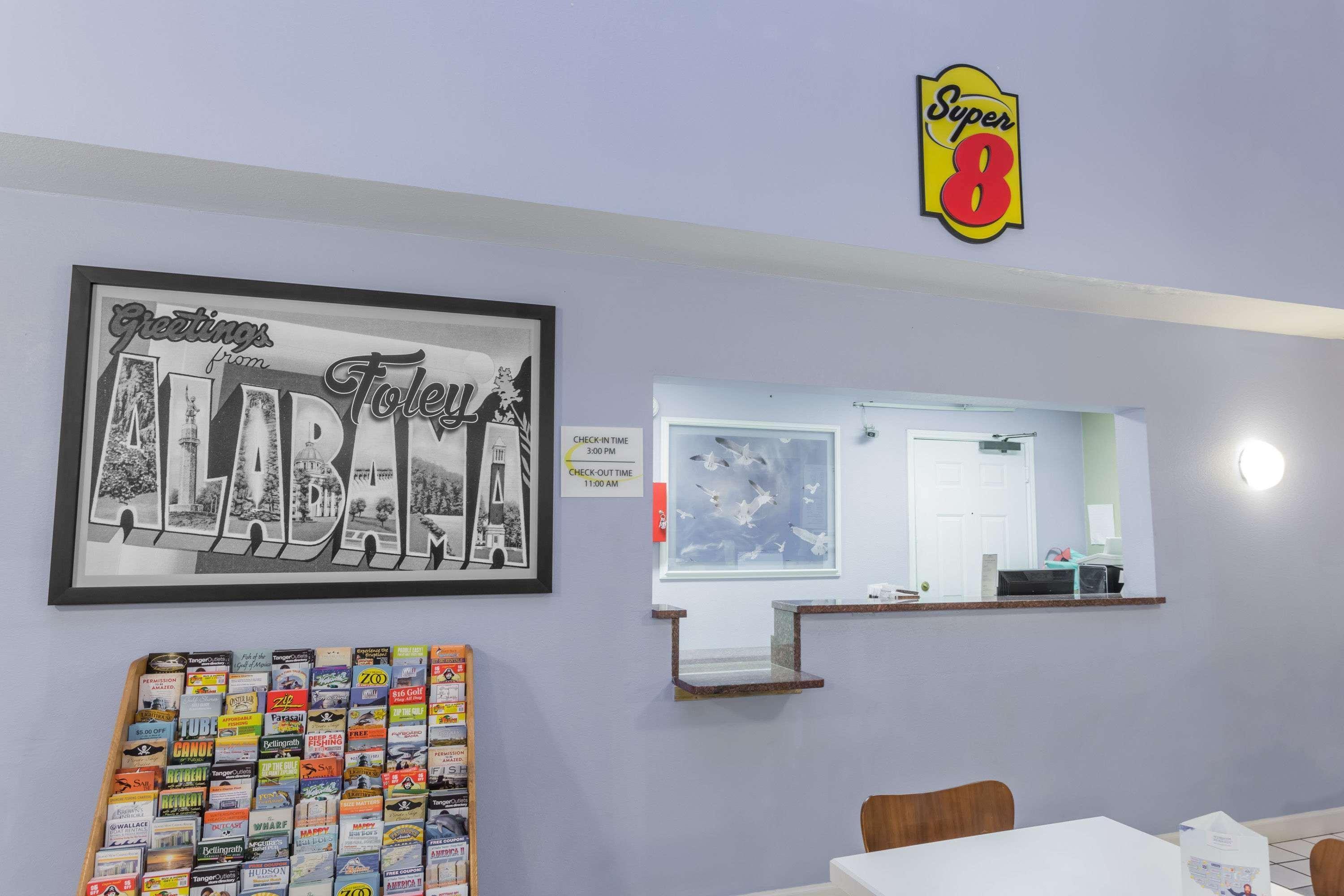 Super 8 By Wyndham Foley Motel Buitenkant foto