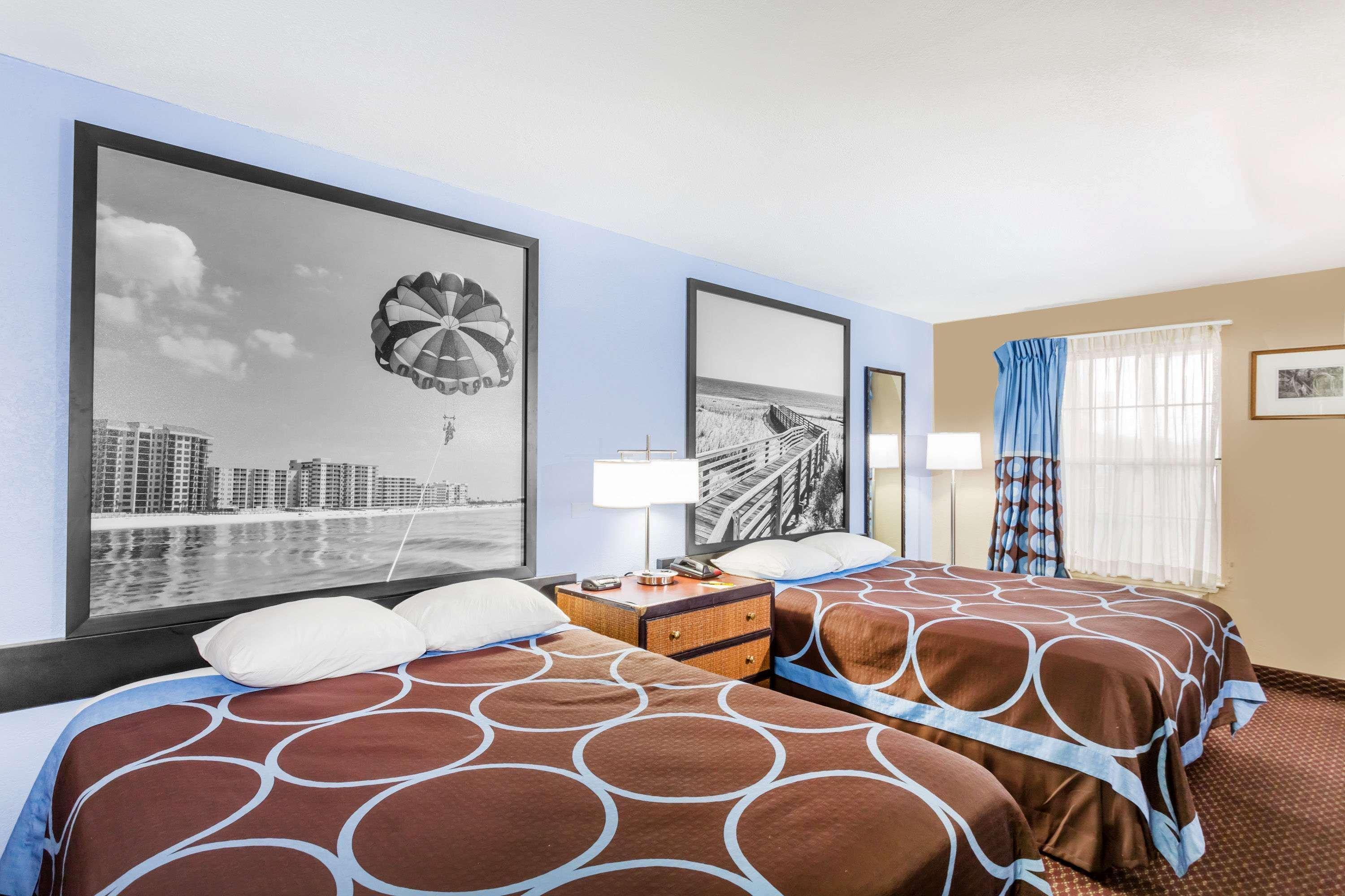 Super 8 By Wyndham Foley Motel Buitenkant foto
