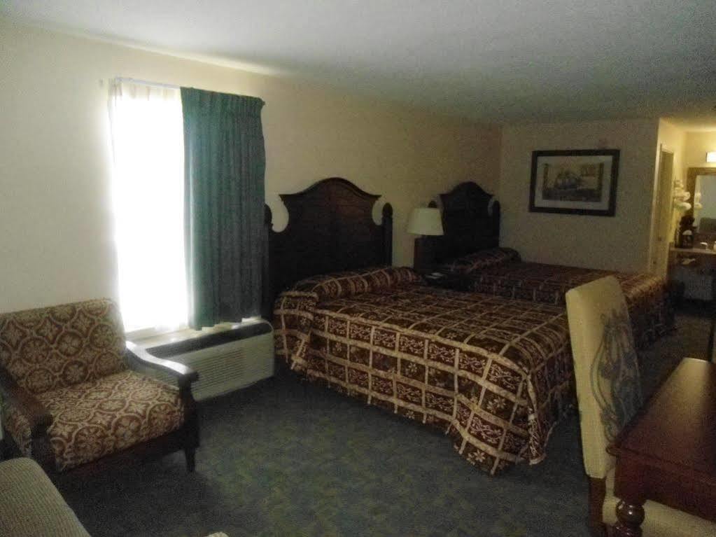 Super 8 By Wyndham Foley Motel Buitenkant foto